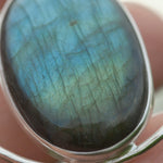 Afbeelding in Gallery-weergave laden, OOAK Mae pendant in silver #42 • Labradorite (Ready to ship)
