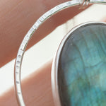 Afbeelding in Gallery-weergave laden, OOAK Mae pendant in silver #42 • Labradorite (Ready to ship)
