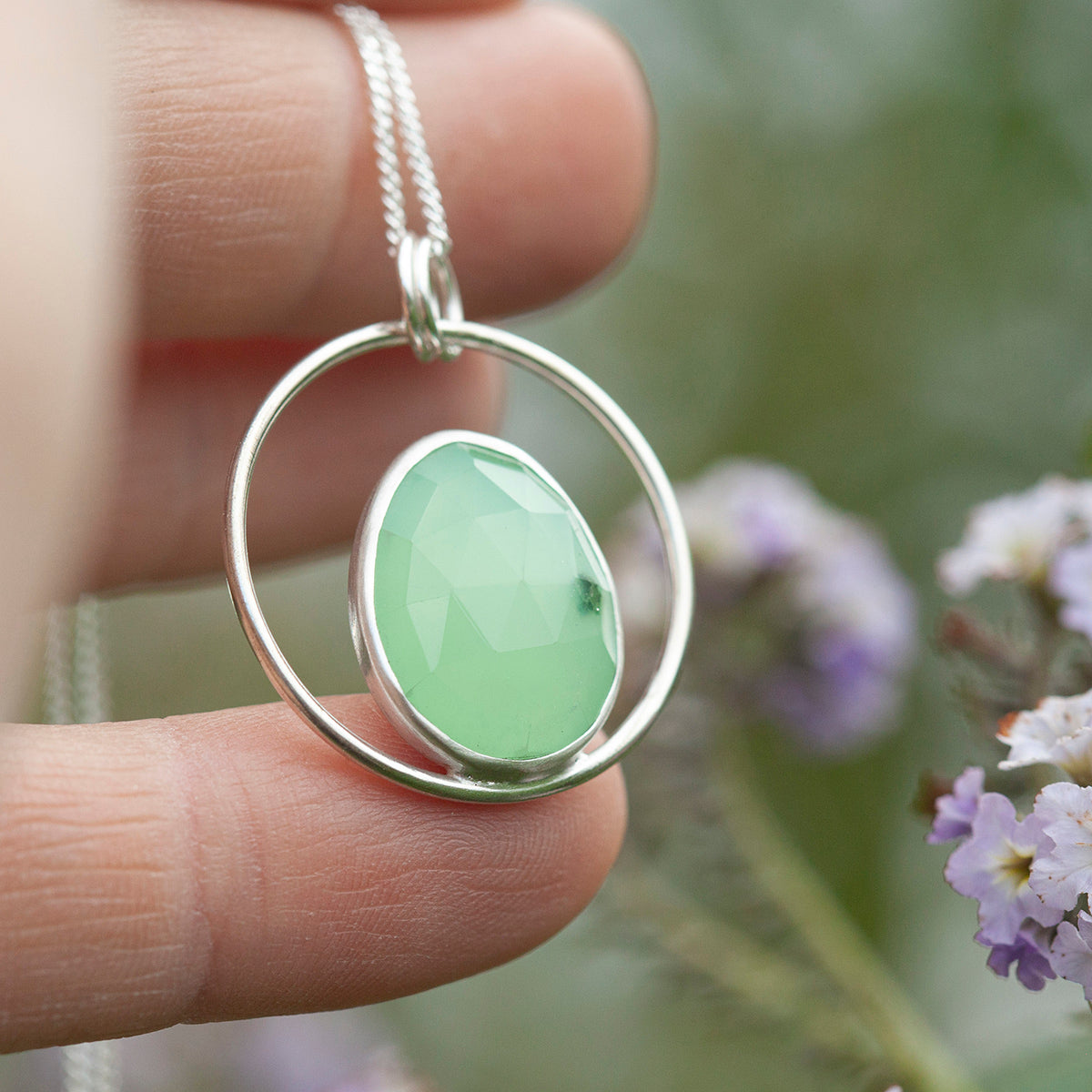 Pendentif Mae en argent pièce unique #15 • Chrysoprase  (prêt à expédier)