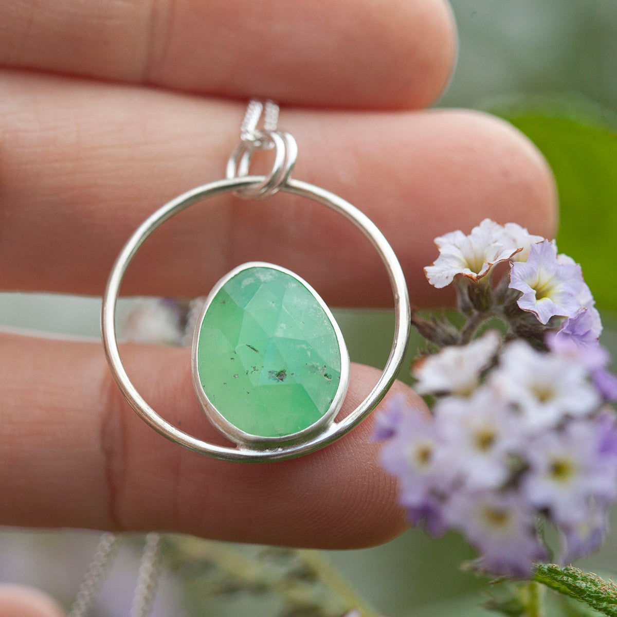 Pendentif Mae en argent pièce unique #16 • Chrysoprase  (prêt à expédier)