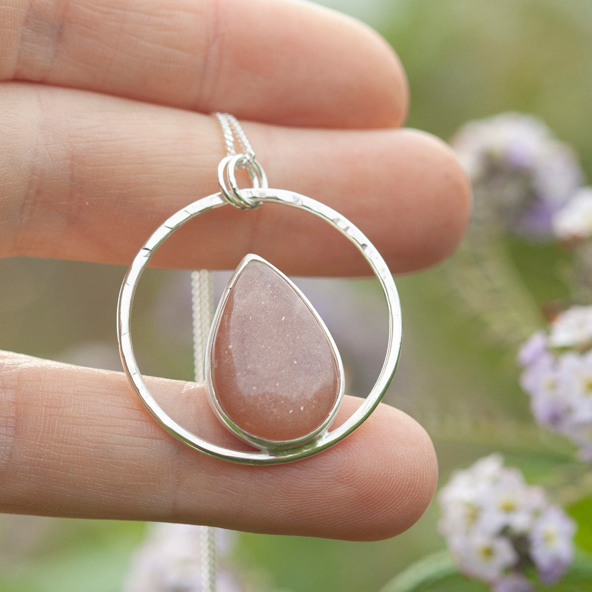 Colgante Mae de plata pieza única #26 • Piedra de luna rosa (Listo para enviar)