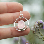 Afbeelding in Gallery-weergave laden, OOAK Mae pendant in silver #21 • Rose Quartz (Ready to ship)
