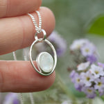 Afbeelding in Gallery-weergave laden, OOAK Mae pendant in silver #19 • White Labradorite ~ Rainbow Moonstone  (Ready to ship)
