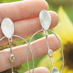 Afbeelding in Gallery-weergave laden, OOAK Selaya silver earrings #3 • leaf, Lemon quartz &amp; Opal  (ready to ship)
