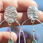 Afbeelding in Gallery-weergave laden, OOAK Selaya silver earrings #4 • quinoa &amp; kyanite (ready to ship)
