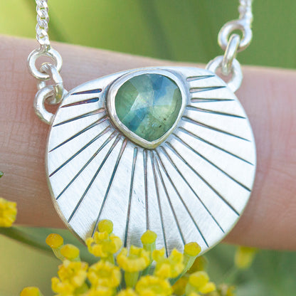 Alika ketting uniek exemplaar #4 • Kyaniet (klaar voor verzending)