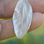 Afbeelding in Gallery-weergave laden, OOAK Phillyrea latifolia Leaf pendant in silver #11 (ready to ship)

