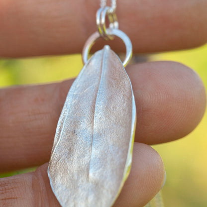 Unikat Phillyrea latifolia-Blatt-Anhänger aus Silber #12 (versandbereit)