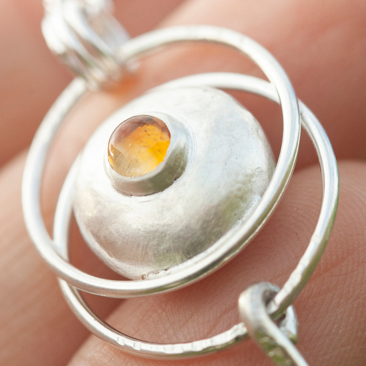 Pièce unique • Pendentif galet en argent avec citrine #5 (prêt à expédier)
