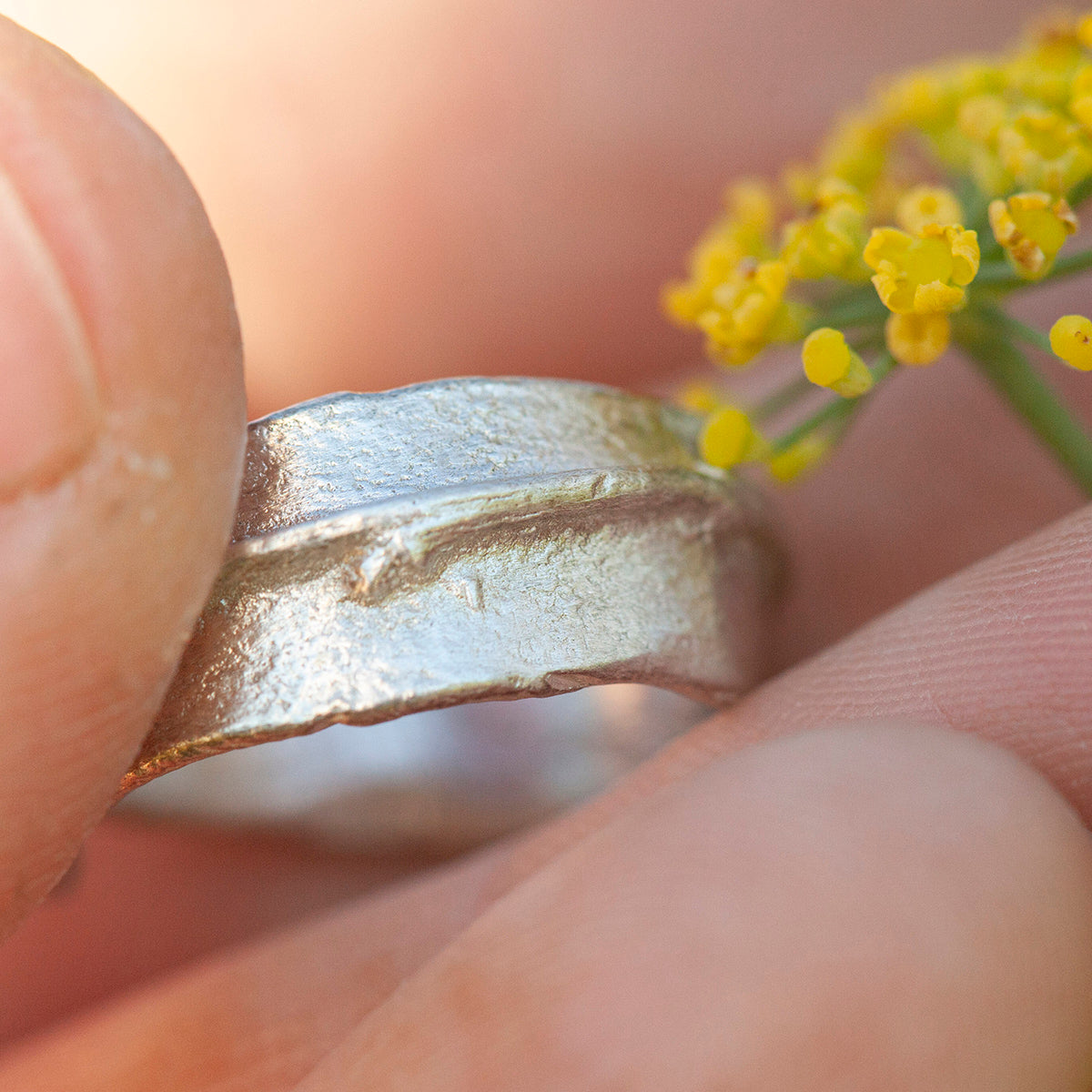 Unikat Nalae, organischer Ring aus Silber #15 • Größe 51 (versandbereit)
