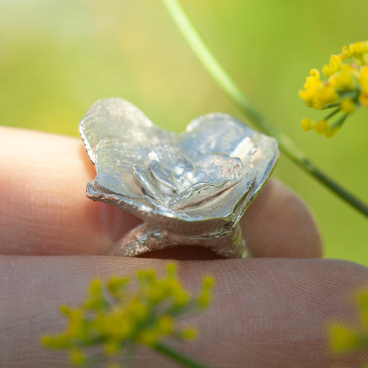 OOAK Nalae, organic ring in silver #20 • size 52 (ready-to-ship)