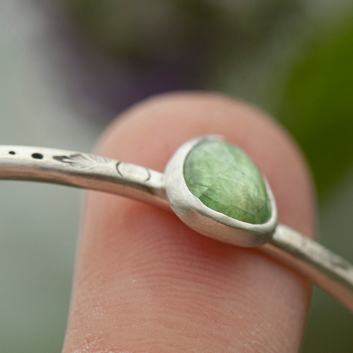 Elva Armband Unikat #12 • Kyanit & Ethno-Muster (versandbereit)