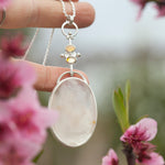 Cargar imagen en el visor de la galería, OOAK Aurae pendant #16 • White agate, Opals &amp; Kyanite ~ REVERSIBLE ! (ready to ship)
