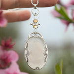 Cargar imagen en el visor de la galería, OOAK Aurae pendant #16 • White agate, Opals &amp; Kyanite ~ REVERSIBLE ! (ready to ship)
