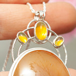 Cargar imagen en el visor de la galería, OOAK Aurae pendant #17 • Agate &amp; Opal (ready to ship)
