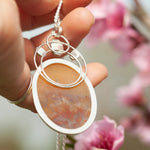 Cargar imagen en el visor de la galería, OOAK Aurae pendant #17 • Agate &amp; Opal (ready to ship)
