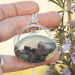 Cargar imagen en el visor de la galería, OOAK Aurae pendant #19 • Green Opal &amp; Tourmaline (ready to ship)
