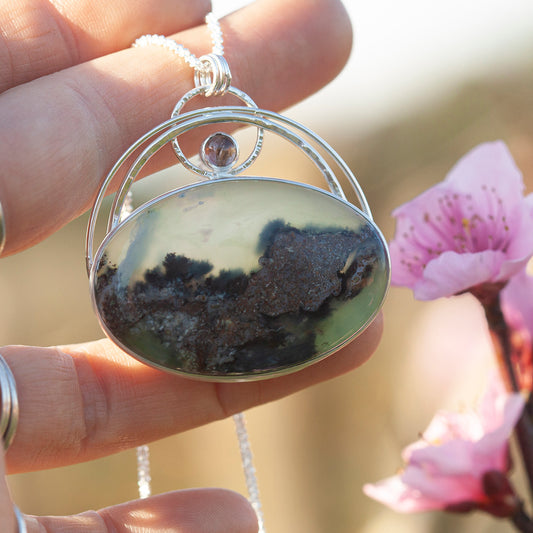 Pièce unique Pendentif Aurae #19 • Opale verte & tourmaline (prêt à expédier)