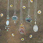 Cargar imagen en el visor de la galería, OOAK Aurae pendant #16 • White agate, Opals &amp; Kyanite ~ REVERSIBLE ! (ready to ship)
