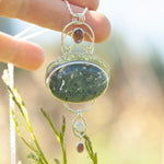 Cargar imagen en el visor de la galería, OOAK Aurae pendant #15 • Moss agate, Tourmaline &amp; White Labradorite (ready to ship)
