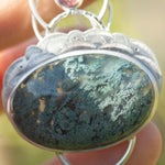 Cargar imagen en el visor de la galería, OOAK Aurae pendant #15 • Moss agate, Tourmaline &amp; White Labradorite (ready to ship)
