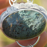 Cargar imagen en el visor de la galería, OOAK Aurae pendant #15 • Moss agate, Tourmaline &amp; White Labradorite (ready to ship)
