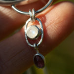 Cargar imagen en el visor de la galería, OOAK Aurae pendant #15 • Moss agate, Tourmaline &amp; White Labradorite (ready to ship)
