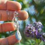 Cargar imagen en el visor de la galería, OOAK Leaf pendant #5 • Kyanite (ready to ship)
