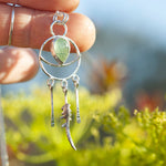 Cargar imagen en el visor de la galería, OOAK Leaf pendant in silver #12 • Prehnite (ready to ship)
