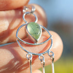 Cargar imagen en el visor de la galería, OOAK Leaf pendant in silver #12 • Prehnite (ready to ship)
