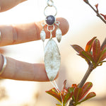 Cargar imagen en el visor de la galería, OOAK Leaf pendant in silver #10 • Star Ruby (ready to ship)
