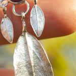 Cargar imagen en el visor de la galería, OOAK Leaf pendant in silver #10 • Star Ruby (ready to ship)
