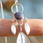 Cargar imagen en el visor de la galería, OOAK Leaf pendant in silver #10 • Star Ruby (ready to ship)
