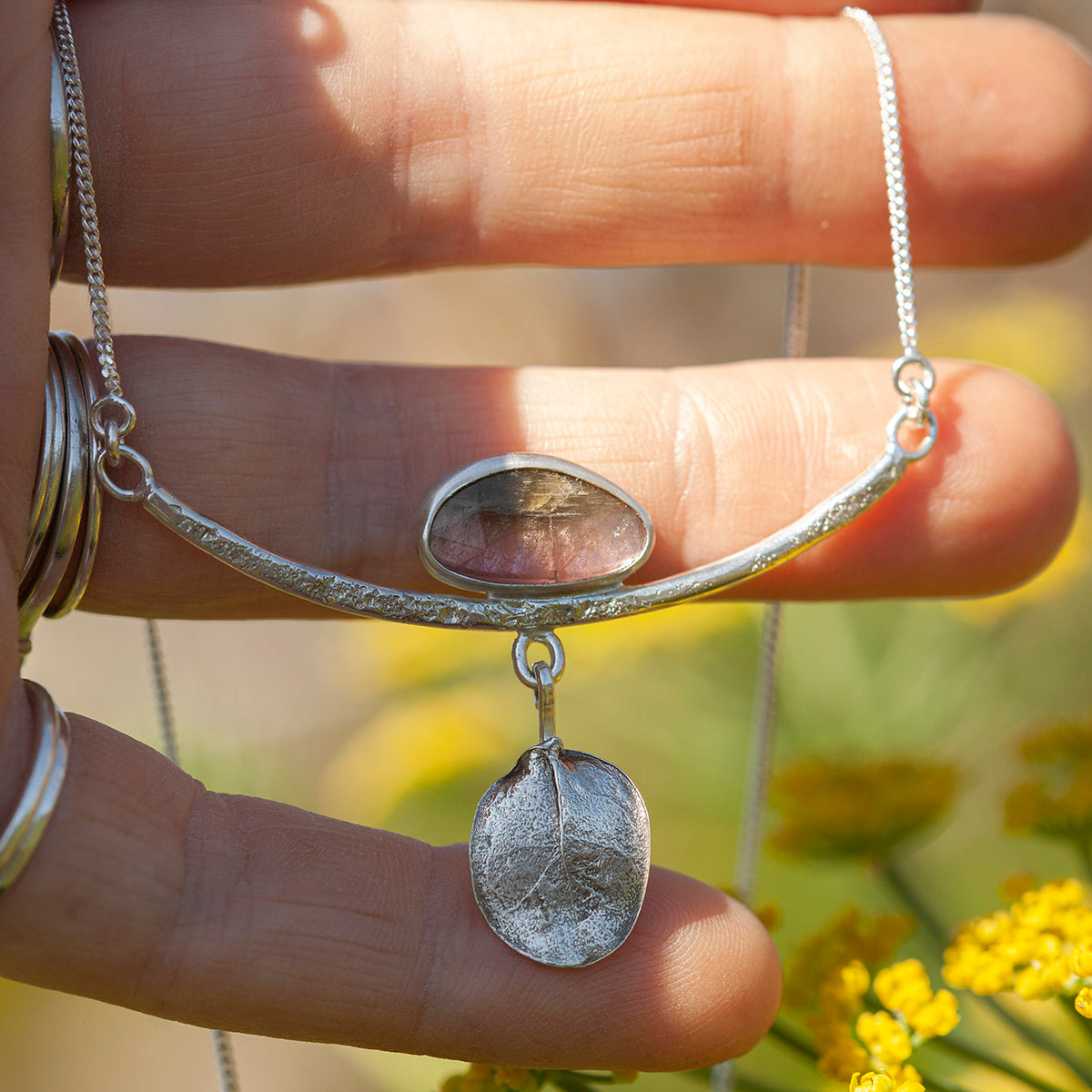 Pièce unique Collier Oona en argent #3 • Tourmaline pastèque & feuille coulée (prêt à expédier)