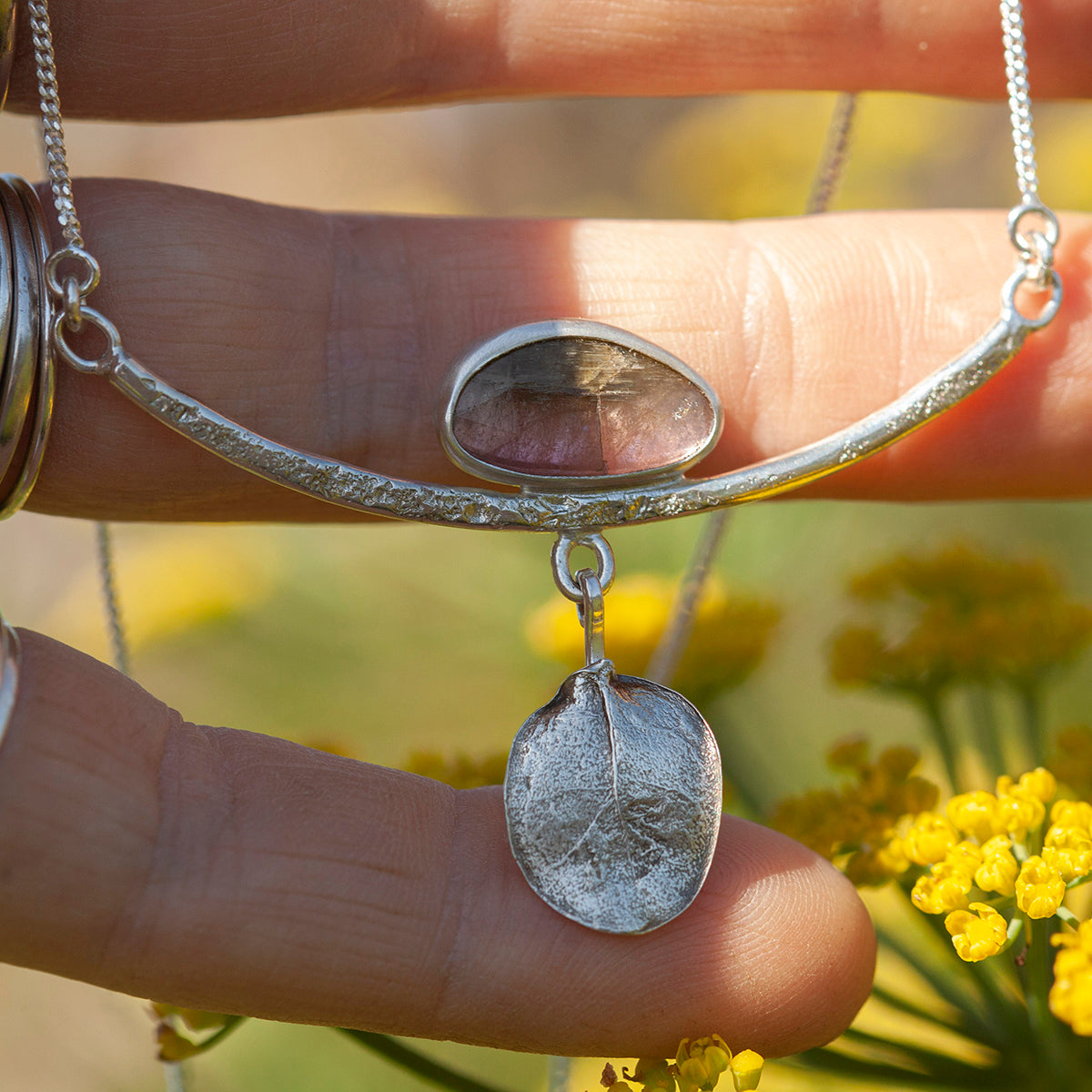 Pièce unique Collier Oona en argent #3 • Tourmaline pastèque & feuille coulée (prêt à expédier)
