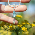 Cargar imagen en el visor de la galería, OOAK Oona silver necklace #5 • Kyanite &amp; Opals (ready to ship)
