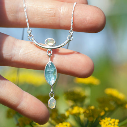 Uniek exemplaar Oona zilveren ketting #5 • Kyaniet & opalen (klaar voor verzending)