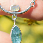 Cargar imagen en el visor de la galería, OOAK Oona silver necklace #5 • Kyanite &amp; Opals (ready to ship)

