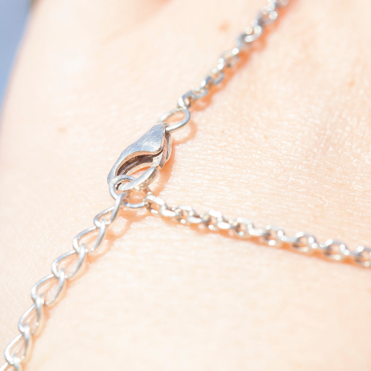 Pieza única Collar Oona de plata #7 • curvas y puntos (listo para enviar)