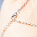 Cargar imagen en el visor de la galería, OOAK Oona silver necklace #7 • curves and dots (ready to ship)
