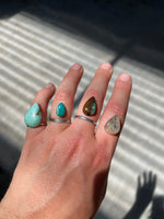 Lade das Bild in den Galerie-Viewer, Choose Your Stone : Mana ring   (made to order)
