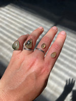 Lade das Bild in den Galerie-Viewer, Choose Your Stone : Mana ring   (made to order)
