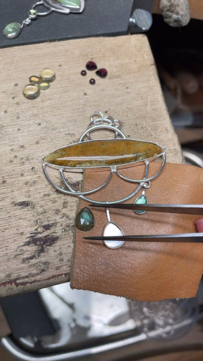 Uniek exemplaar Healing Tears zilveren hanger #3 • Fossiel koraal & Kyaniet (klaar voor verzending)