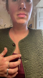 Cargar y reproducir el video en el visor de la galería, OOAK • Silver Pebble pendant with Kyanite #7 (ready to ship)
