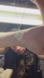 Video laden en afspelen in Gallery-weergave, Linka Pendant • silver &amp; moonstone   (Ready to ship)
