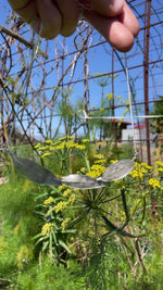 Cargar y reproducir el video en el visor de la galería, OOAK Oona silver necklace #6 • three casted leaves (ready to ship)
