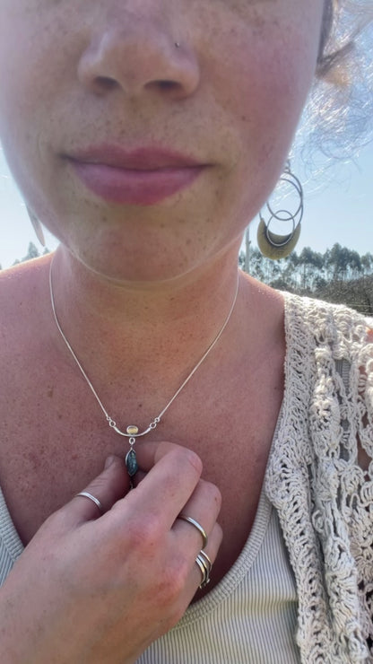 Uniek exemplaar Oona zilveren ketting #5 • Kyaniet & opalen (klaar voor verzending)