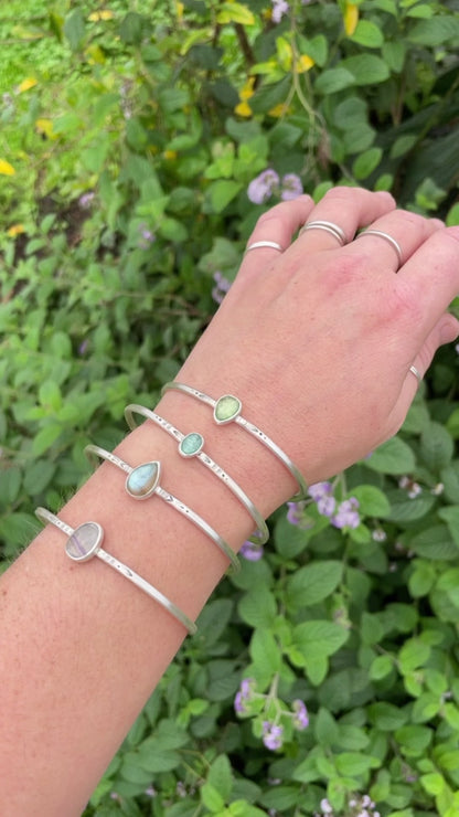 Pulsera Elva pieza única #11 • Cianita y motivos étnicos (listo para enviar)