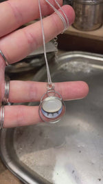 Video laden en afspelen in Gallery-weergave, Linka Pendant • silver &amp; moonstone   (Ready to ship)
