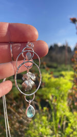 Cargar y reproducir el video en el visor de la galería, OOAK Leaf pendant in silver #6 • White Labradorite &amp; Kyanite (ready to ship)
